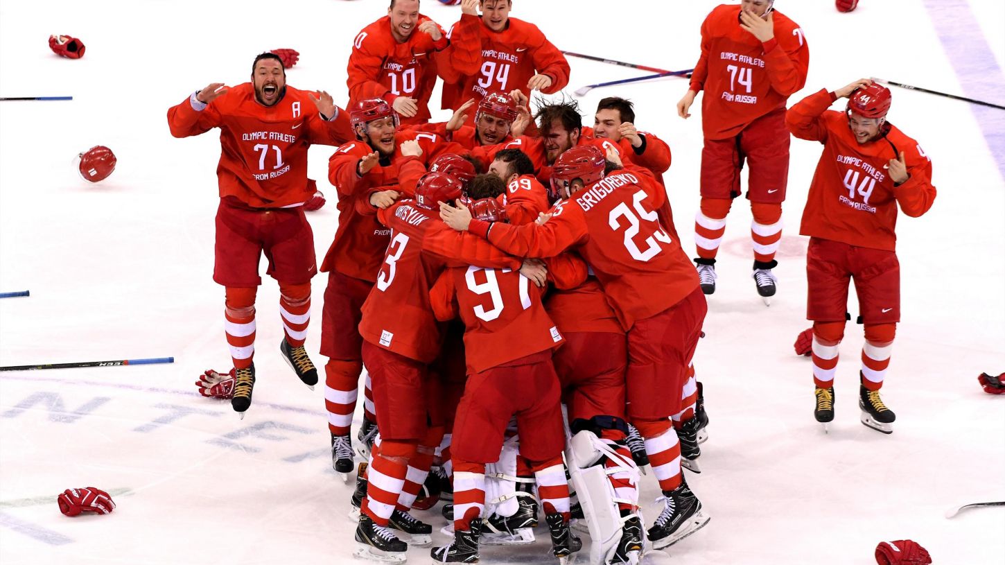 Các VĐV Nga hát vang quốc ca sau khi giành HCV hockey trên băng Olympic Pyeongchang 2018 ảnh 1